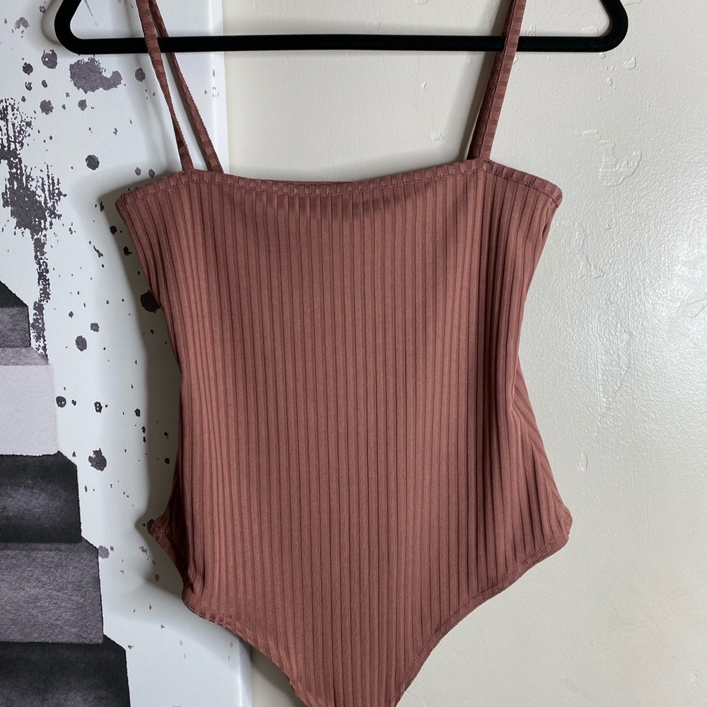 NEW NEVER WORN MISSGUIDED THONG BODYSUIT